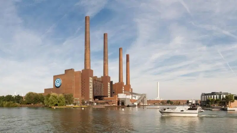 Volkswagen riduce l'orario di lavoro di 80.000 dipendenti
