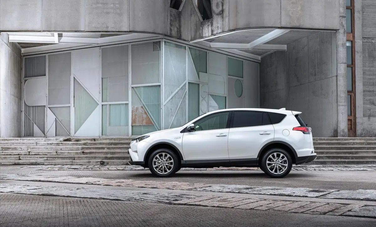 Toyota Rav4 HV (222CV) E-CVT AWD-i Adventure (23)