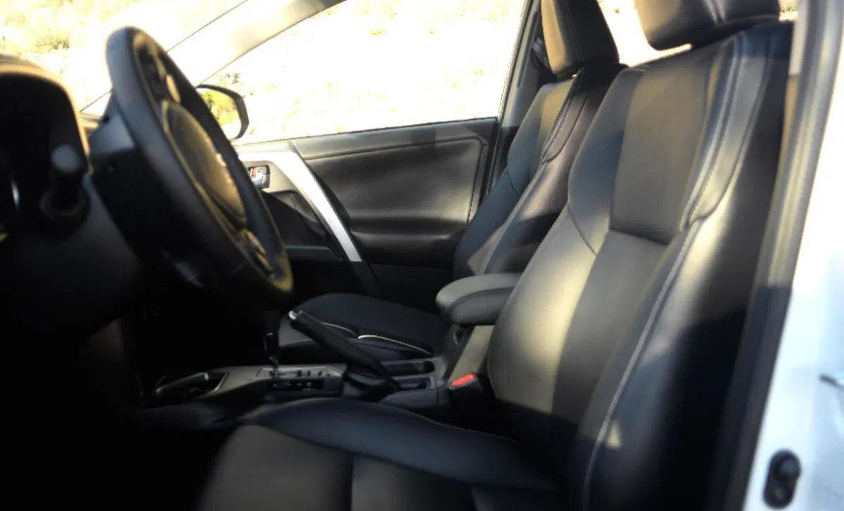 Toyota Rav4 HV (222CV) E-CVT AWD-i Adventure (37)