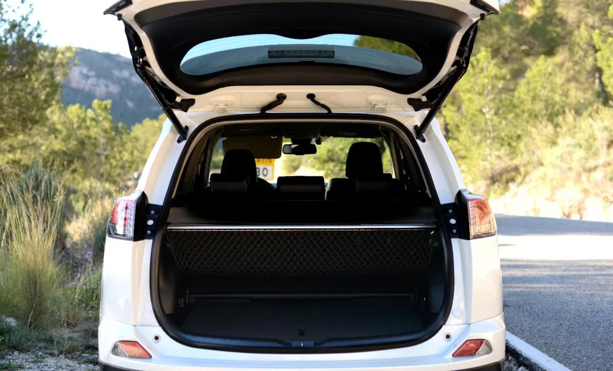 Toyota Rav4 HV (222CV) E-CVT AWD-i Adventure (35)
