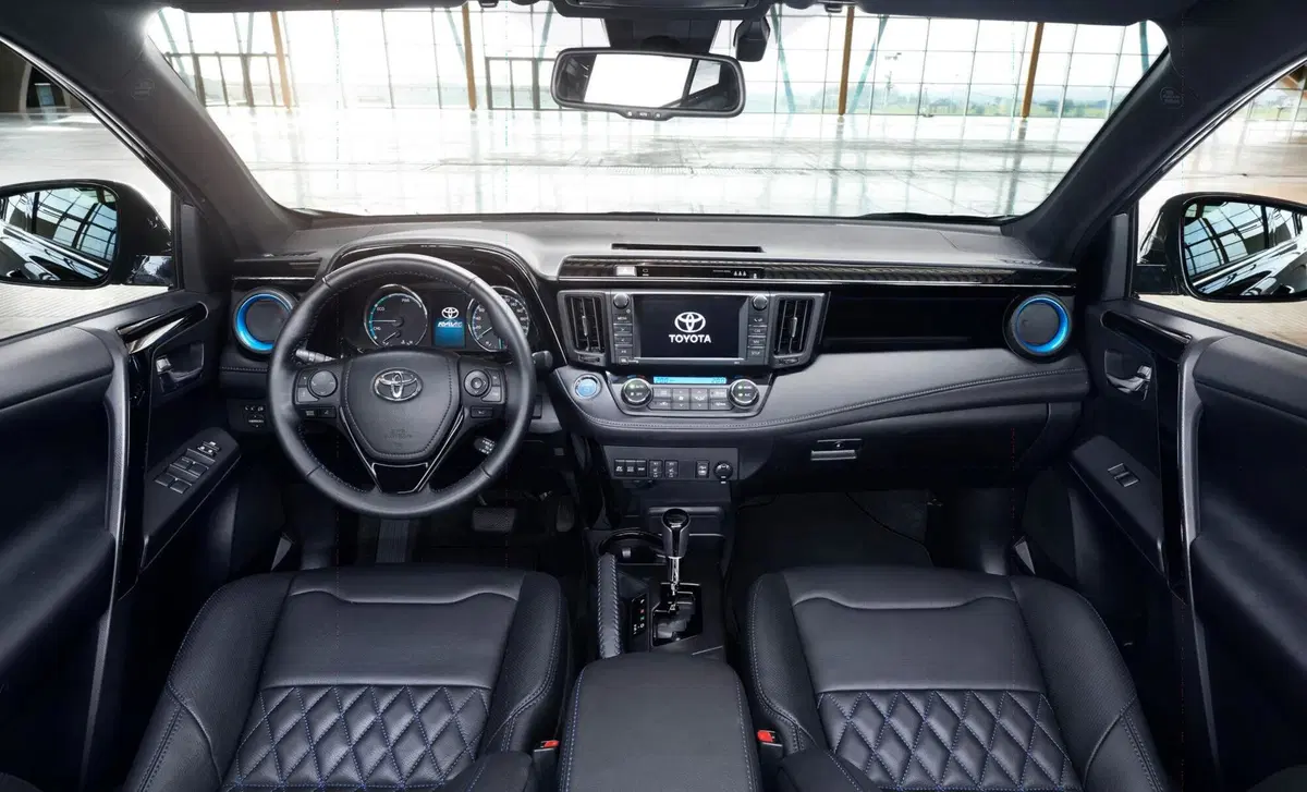 Toyota Rav4 HV (222CV) E-CVT AWD-i Adventure (36)