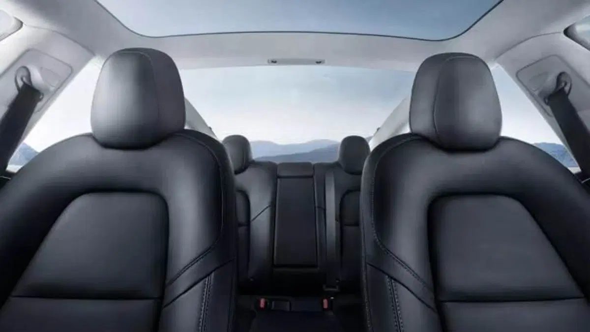 Tesla Model 3 (2018-->>) (40)