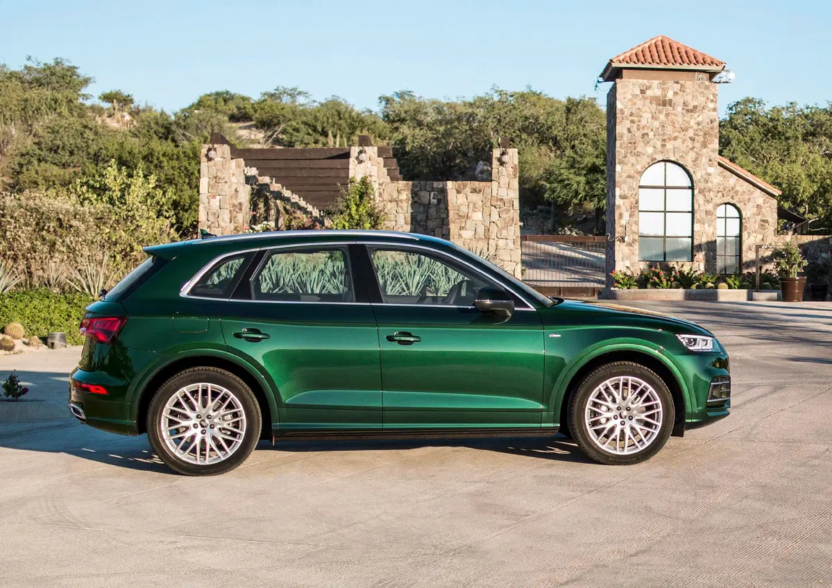 Audi Q5 50 TFSI e quattro S tronic Business (34)