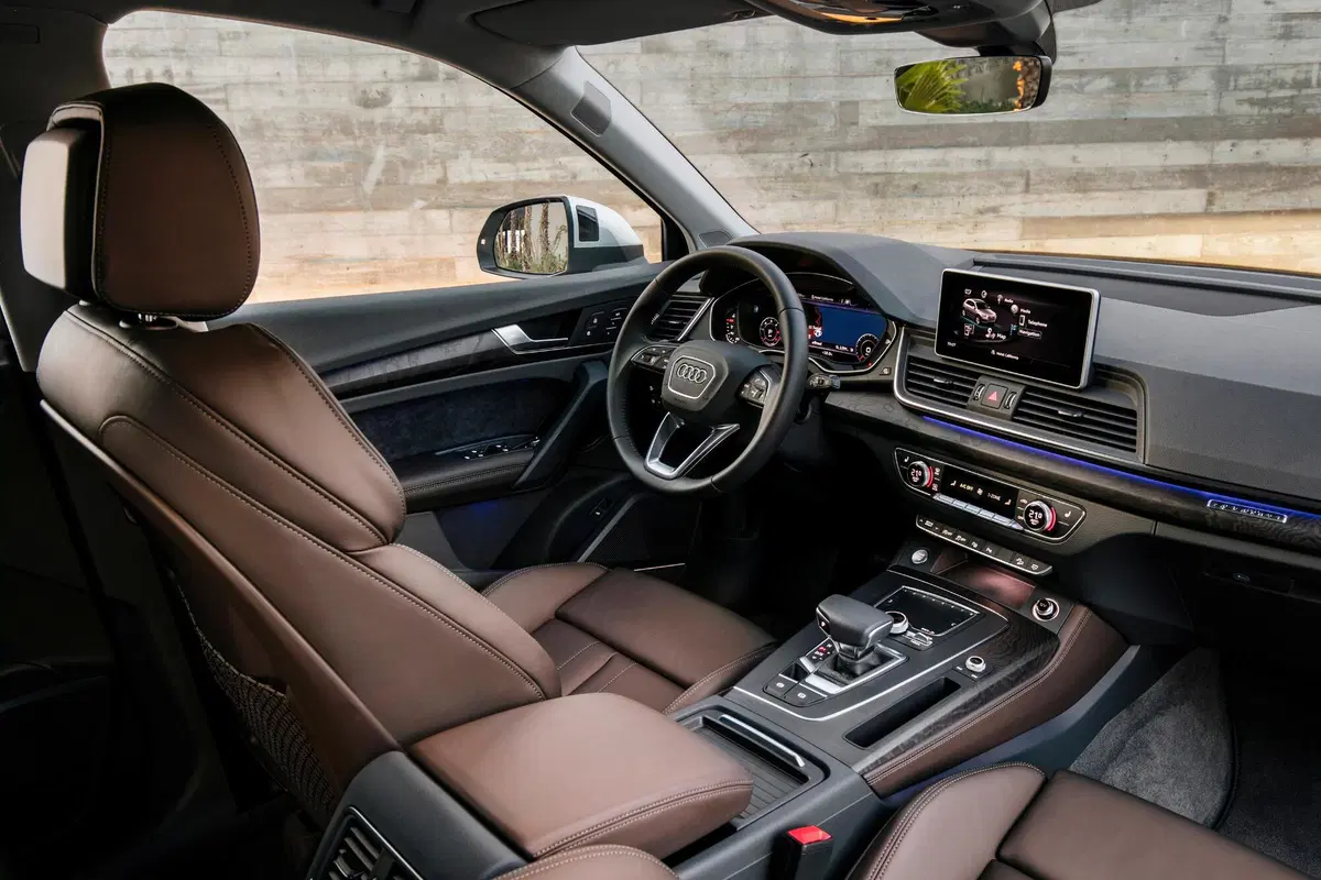 Audi Q5 50 TFSI e quattro S tronic Business (38)