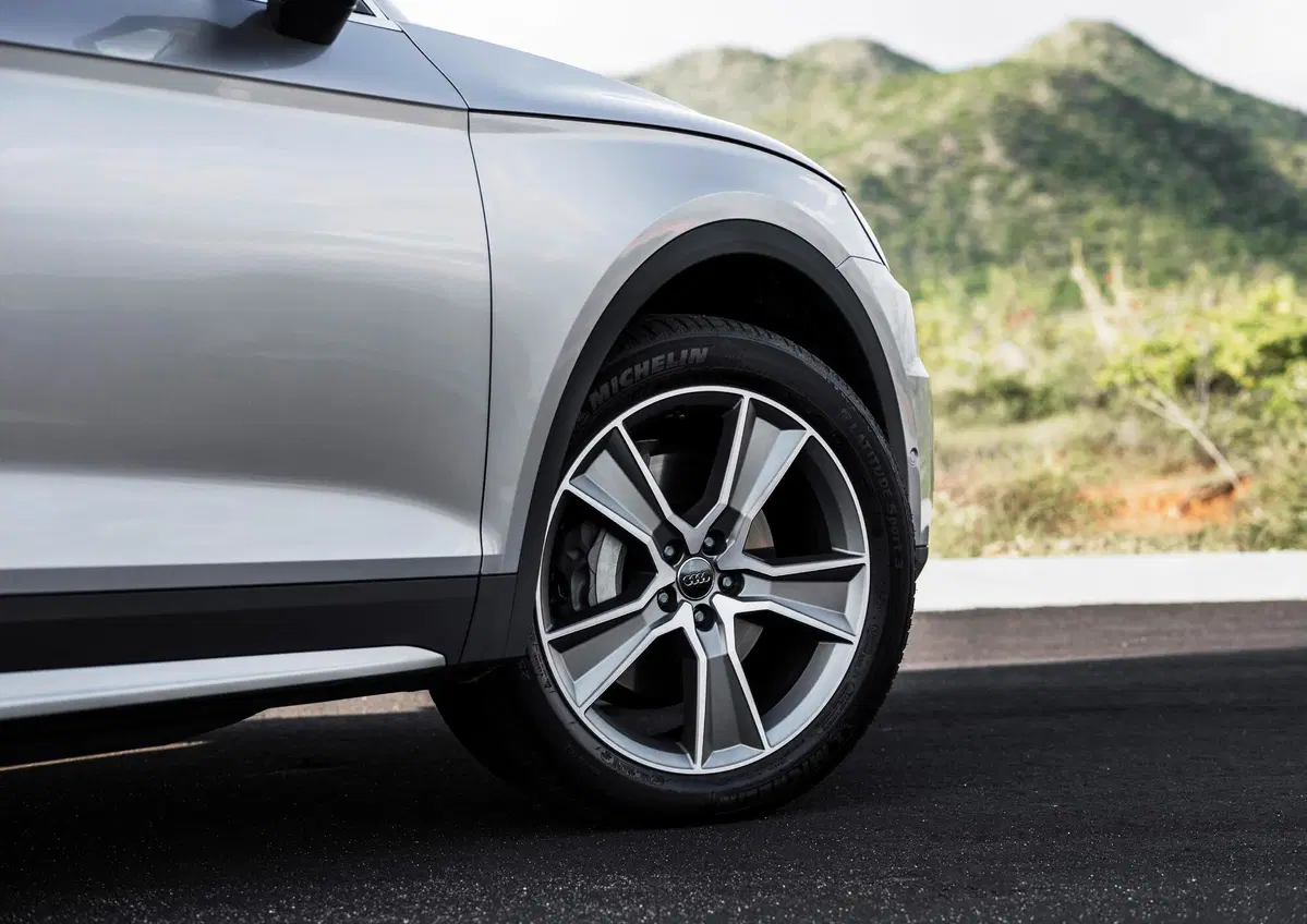 Audi Q5 50 TFSI e quattro S tronic Business (47)