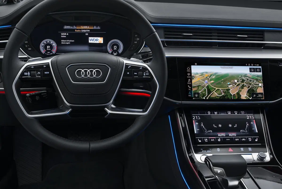 Audi A8 (2017-->>) (51)