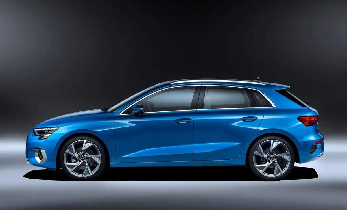 Audi A3 Sportback 40 e-tron S tronic Admired (2)