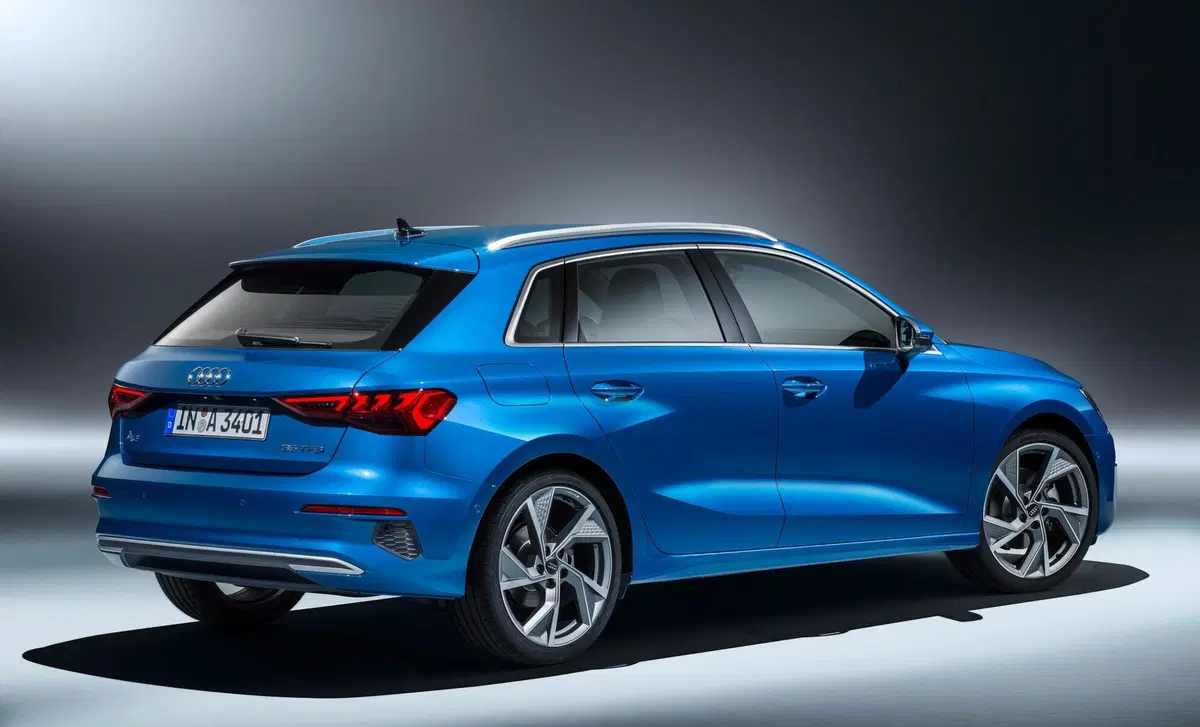 Audi A3 Sportback 40 e-tron S tronic Admired (4)