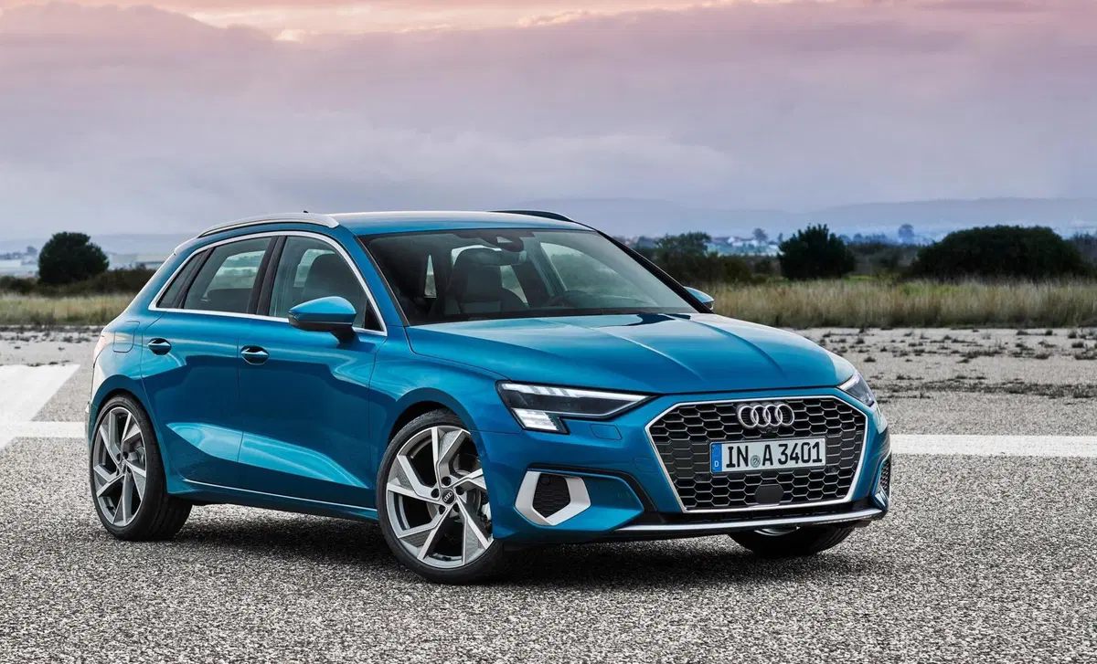 Audi A3 Sportback 40 e-tron S tronic Admired (6)