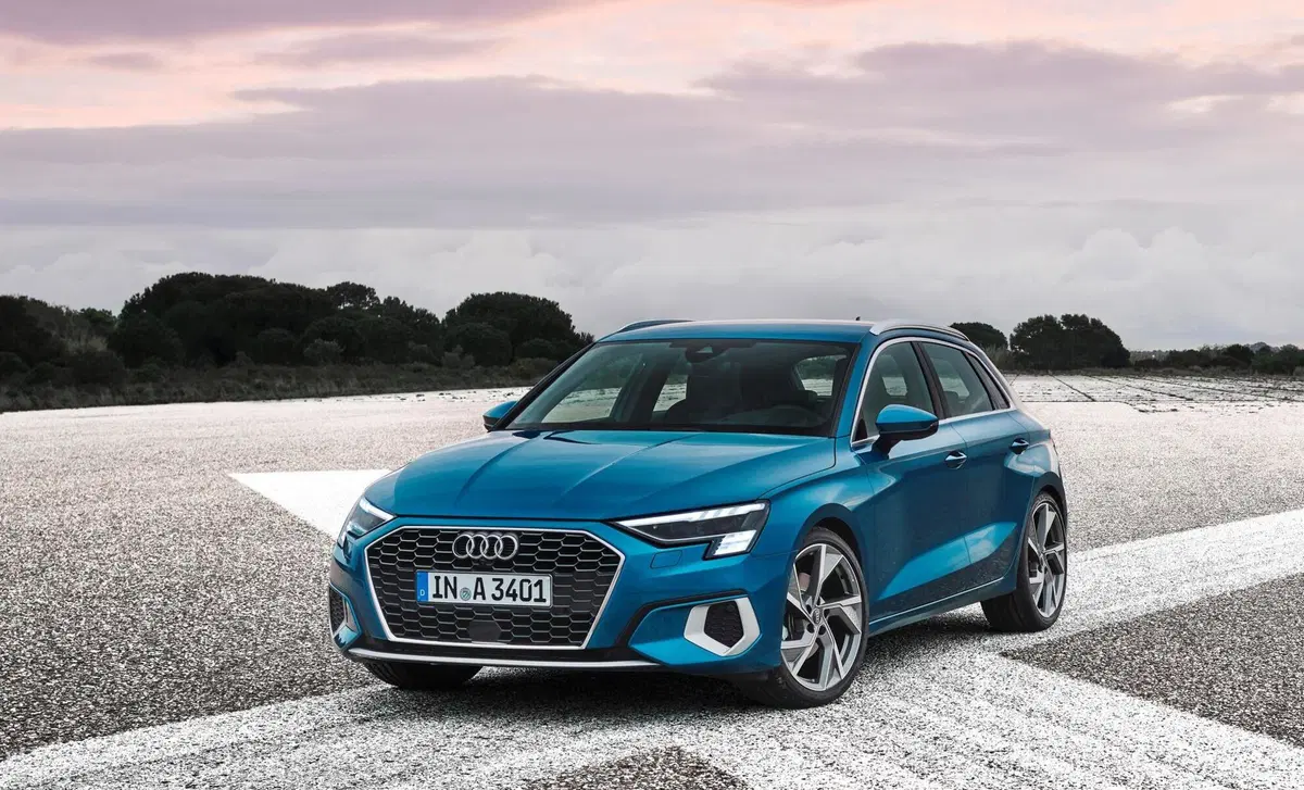 Audi A3 Sportback 40 e-tron S tronic Admired (8)