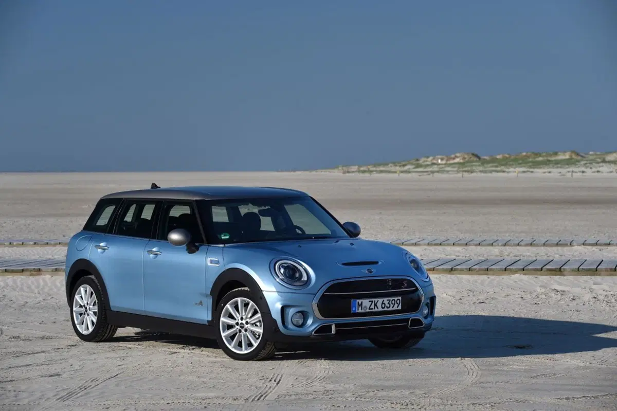 Mini Clubman ALL4, praticità dappertutto (4)