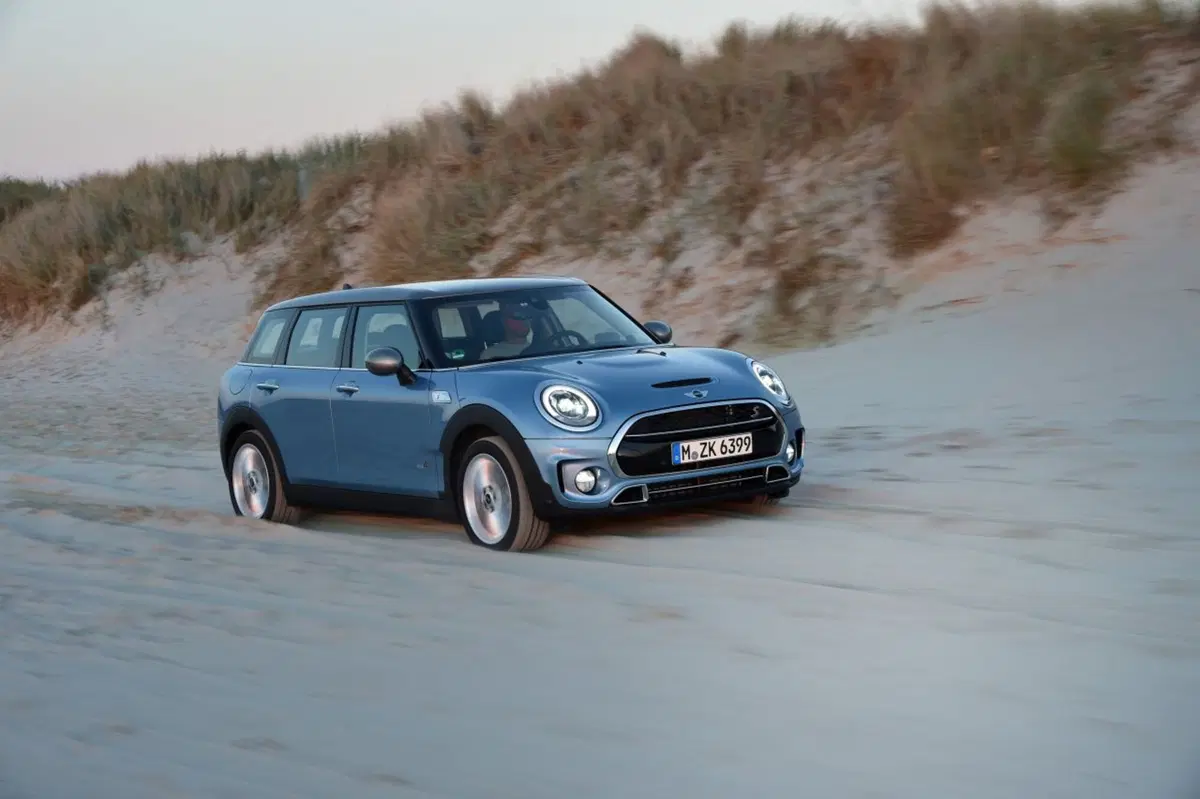 Mini Clubman ALL4, praticità dappertutto (3)
