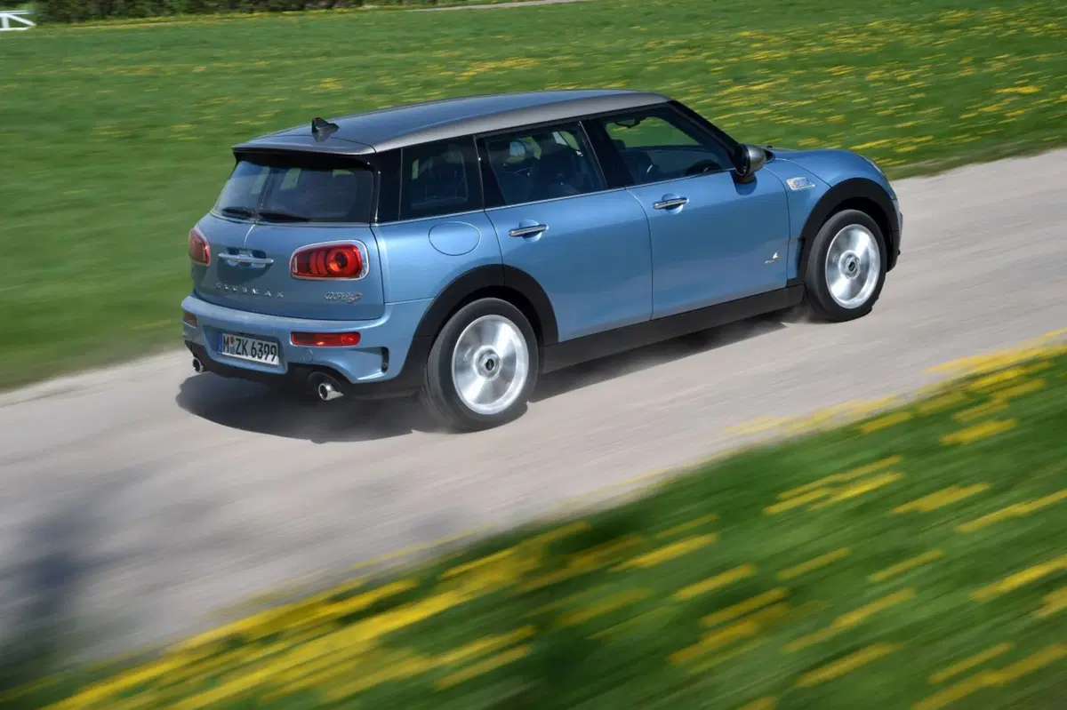 Mini Clubman ALL4, praticità dappertutto (16)