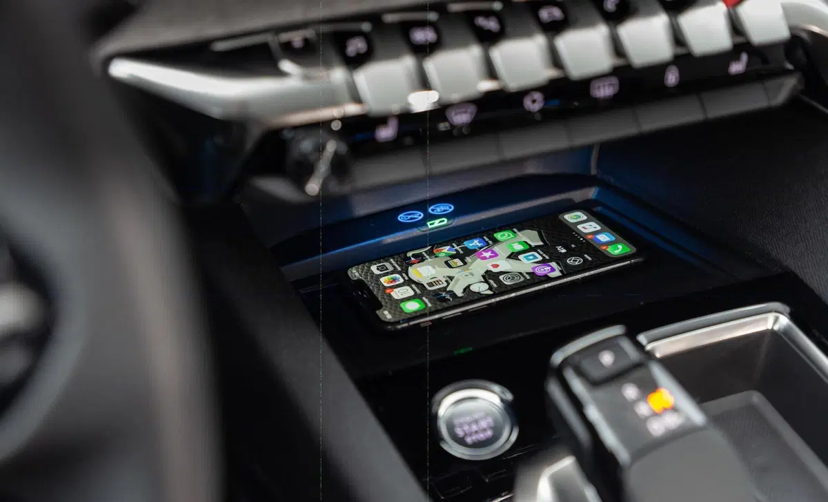 Peugeot 3008 Hybrid 225 e-EAT8 Allure (41)
