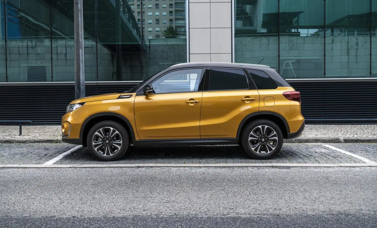 Suzuki Vitara 1.4 Hybrid Starview (21)