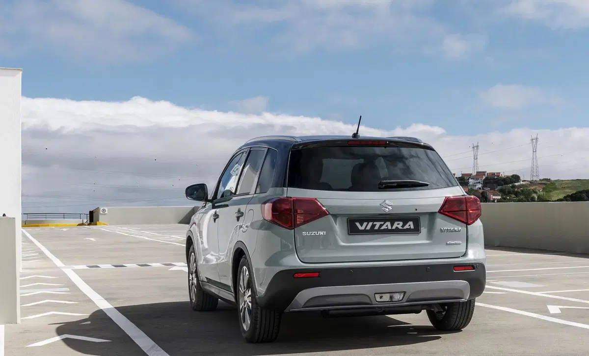 Suzuki Vitara 1.4 Hybrid Starview (24)
