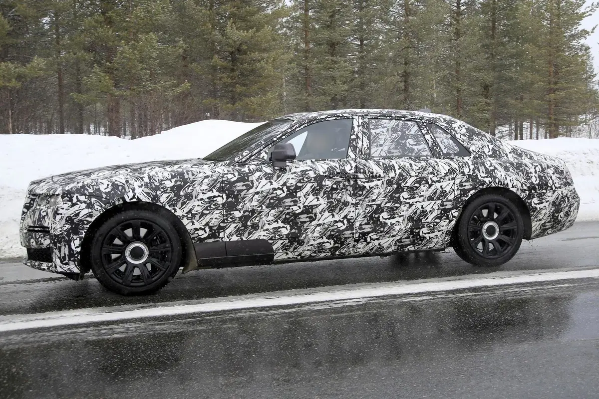Rolls-Royce Ghost: rieccola, anche con il passo lungo [Foto spia] (5)