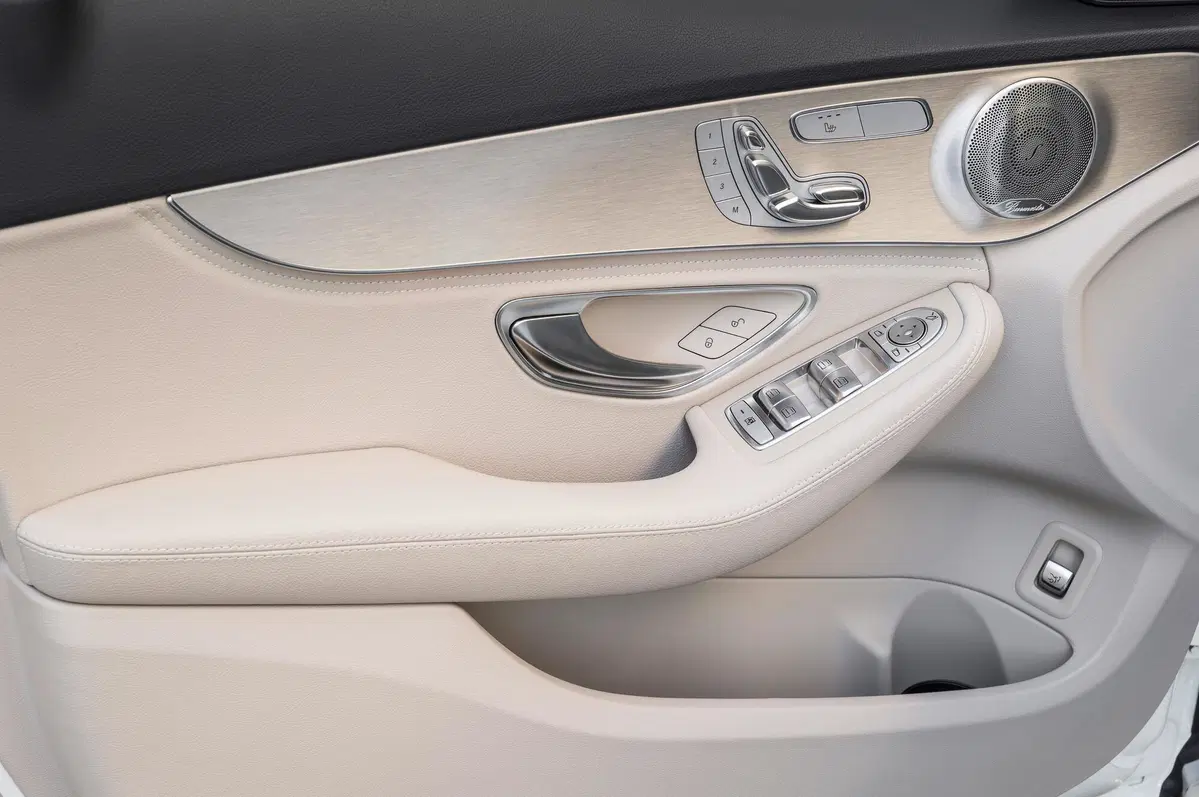 Mercedes-Benz Classe C 300 de Auto EQ-Power Executive (63)