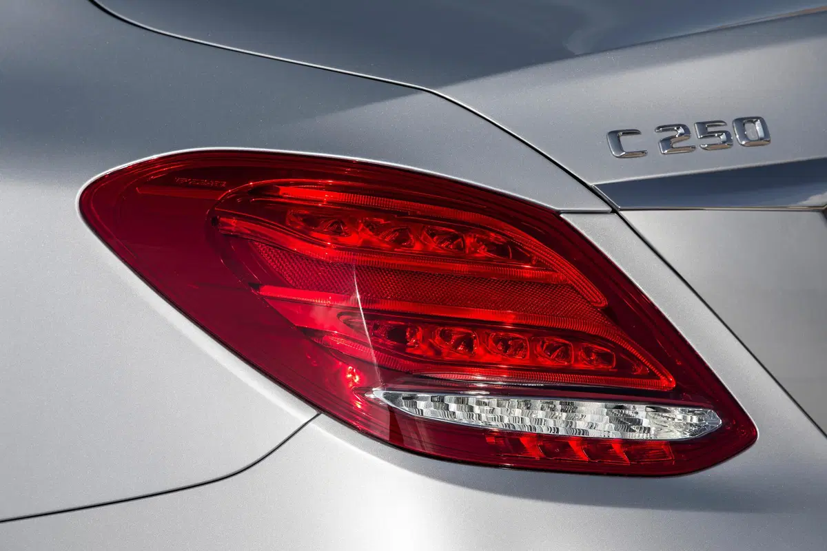Mercedes-Benz Classe C 300 de Auto EQ-Power Executive (65)