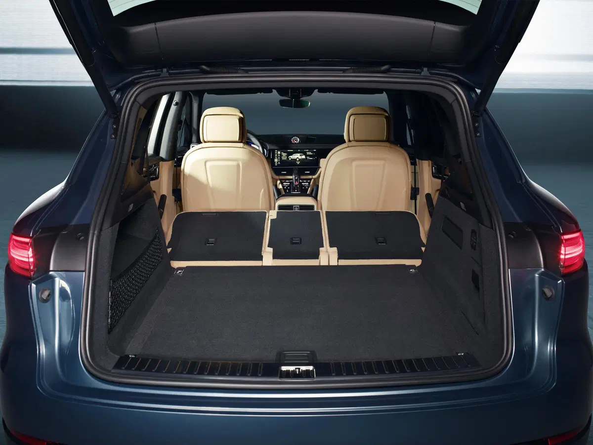 Porsche Cayenne (2017-->>) (38)