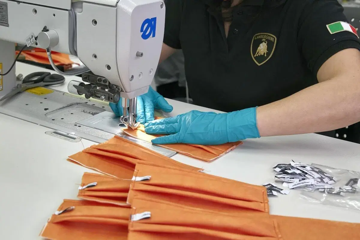 Lamborghini: al via la produzione di mascherine chirurgiche (8)