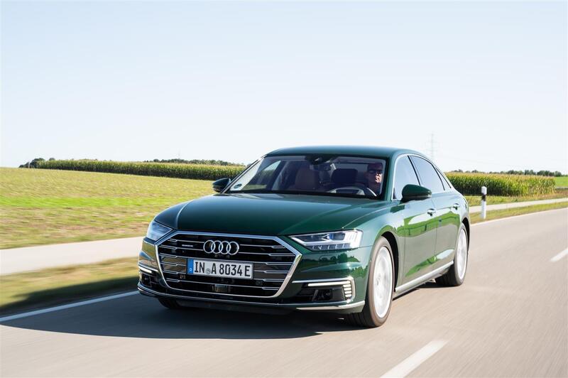 Audi A8 2020: novit&agrave; V8 mild hybrid benzina e diesel