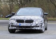 BMW Serie 5 restyling: per lei niente maxi griglia [Foto spia]