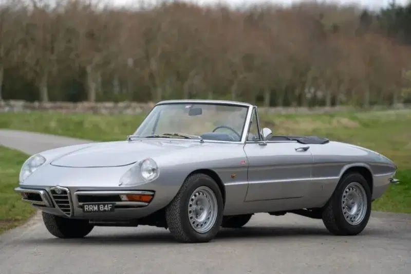 Alfa Romeo Spider usate a caro prezzo: quanto vale un Duetto prima serie? La video recensione di Metcalfe "porta" il suo oltre i 55K euro