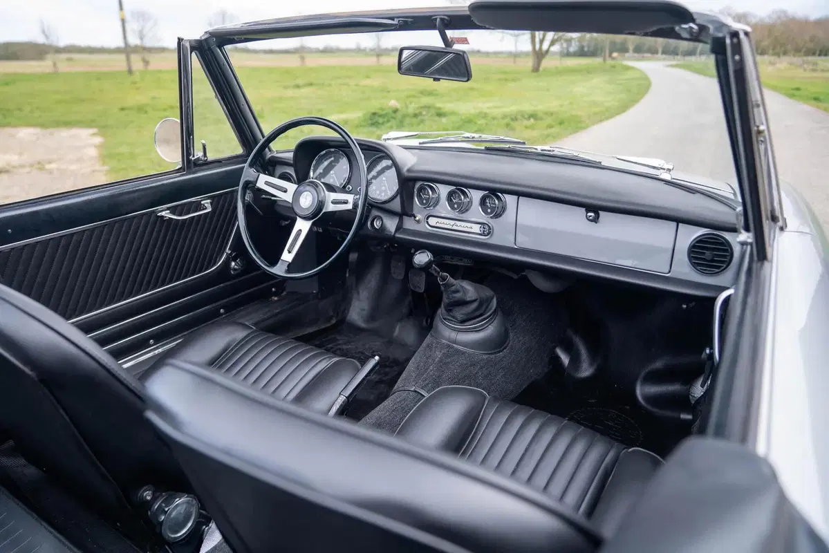 Alfa Romeo Spider usate a caro prezzo: quanto vale un Duetto prima serie? La video recensione di Metcalfe 'porta' il suo oltre i 55K euro (5)