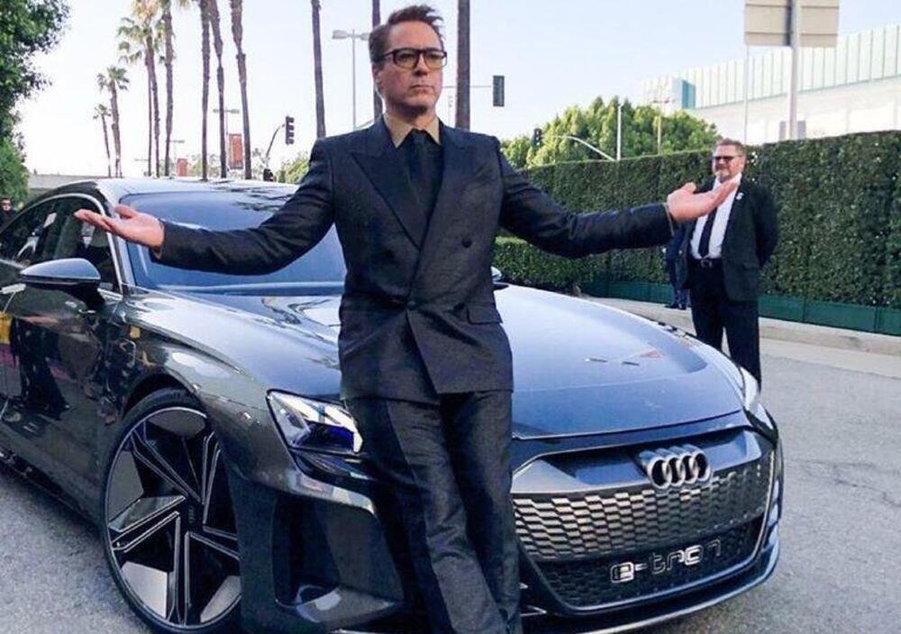 Vip da L.A. 2019, con auto premium elettrica tedesca (Robert Downey Jr. Audi e-tron GT)