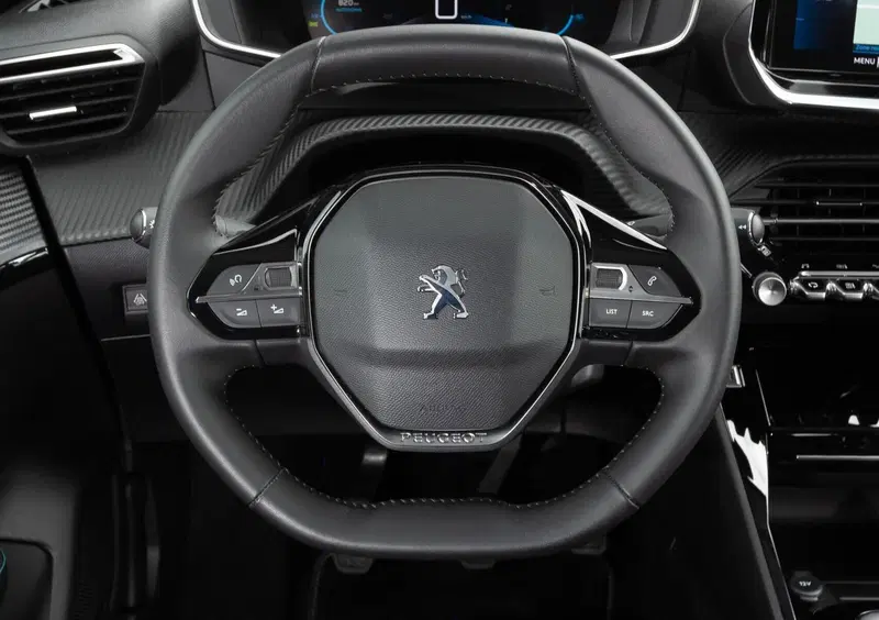 Peugeot 208 (2012-20) (11)