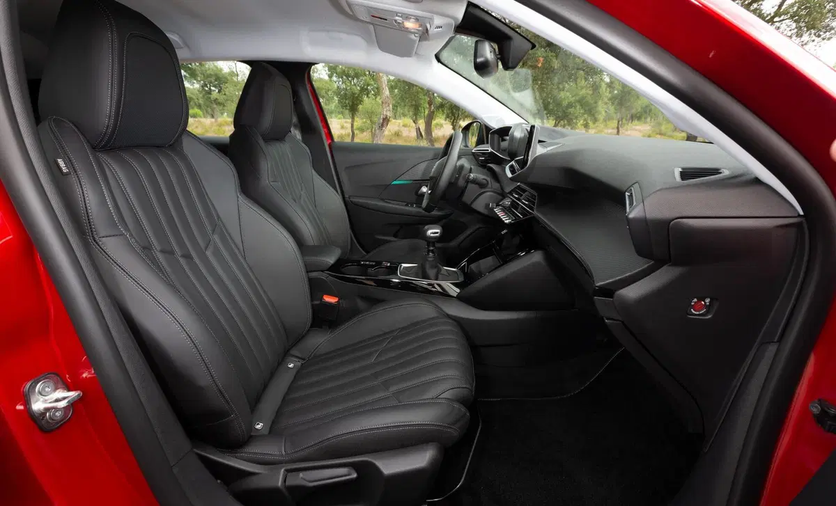 Peugeot 208 HDi 68 CV 5 porte Active (13)