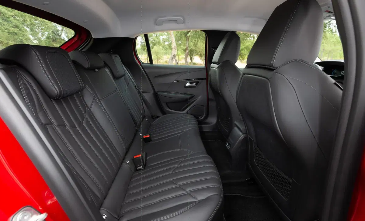 Peugeot 208 HDi 68 CV 5 porte Active (14)