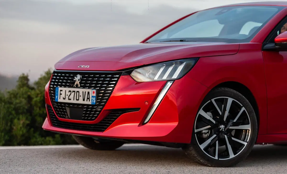 Peugeot 208 HDi 68 CV 5 porte Active (22)