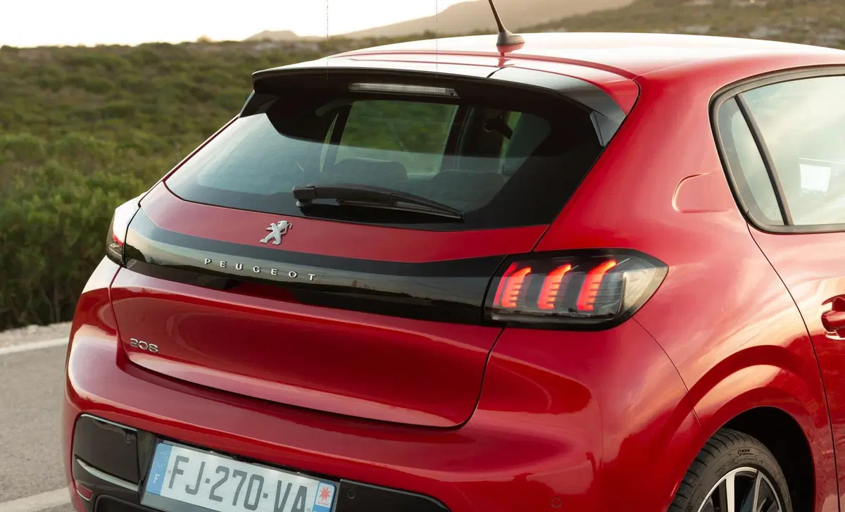 Peugeot 208 HDi 68 CV 5 porte Active (23)