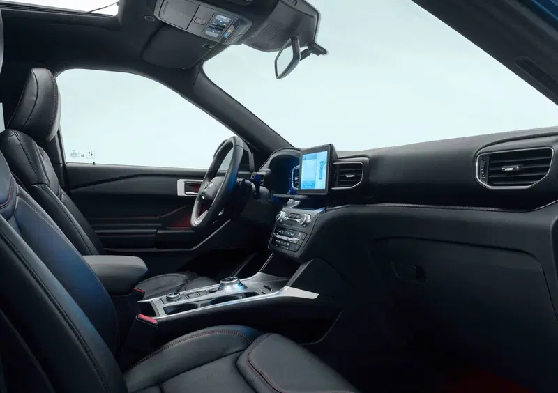 Ford Explorer (2020-23) (11)