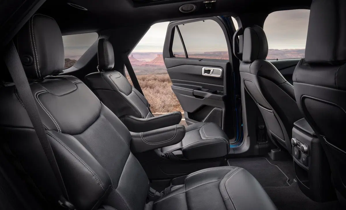 Ford Explorer (2020-23) (12)