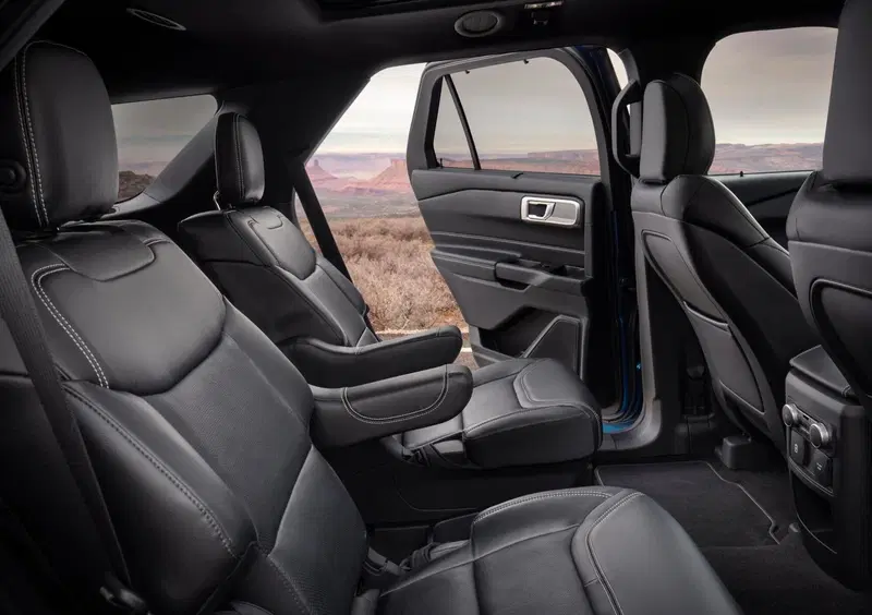 Ford Explorer (2020-23) (12)