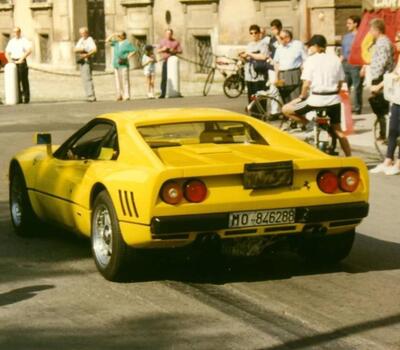 Ferrari 288 GTO, V8 Turbo per palati fini: quella pi&ugrave; rara, tra le rare, &egrave; gialla di serie ma non tutta di serie