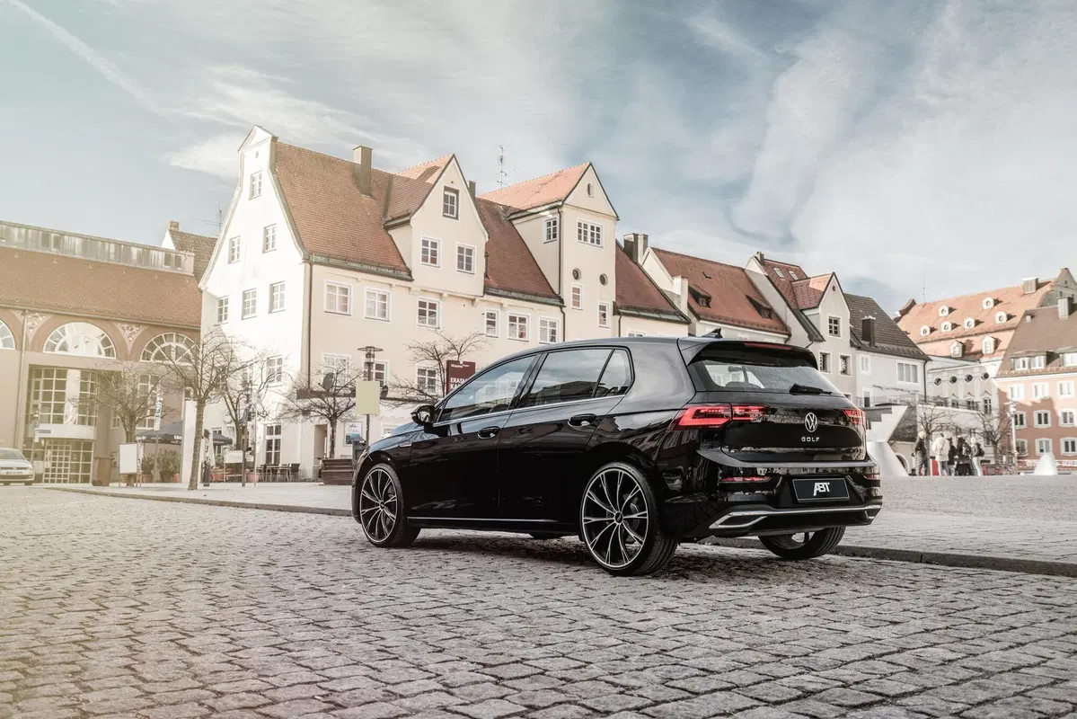 Volkswagen Golf VIII, arrivano i cerchi da 20' firmati ABT (5)