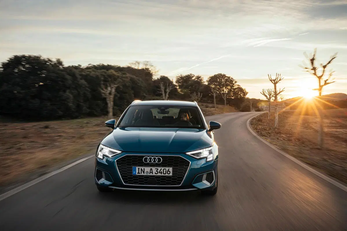 Nuova Audi A3: mild hybrid da 32.300 euro (in Germania) (4)