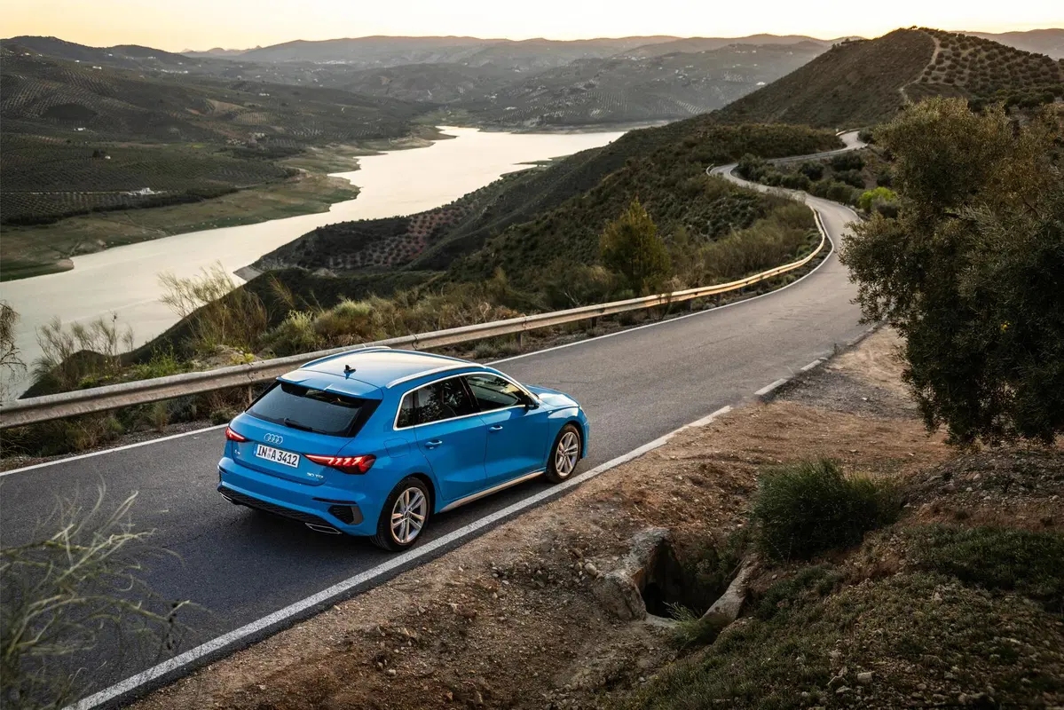 Nuova Audi A3: mild hybrid da 32.300 euro (in Germania) (2)