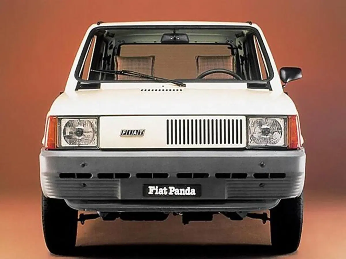  Perché la PANDA è l'auto più GENIALE della STORIA?  [Video]