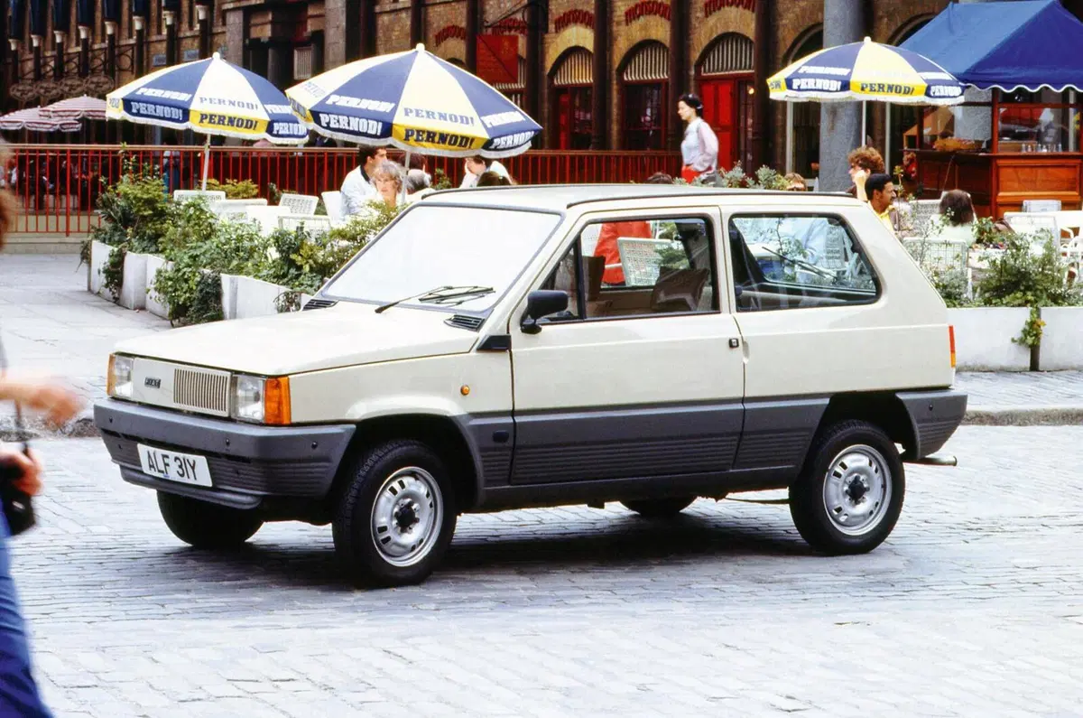  Perché la PANDA è l'auto più GENIALE della STORIA?  [Video] (3)