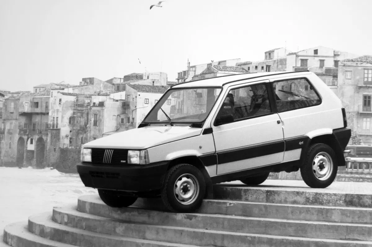  Perché la PANDA è l'auto più GENIALE della STORIA?  [Video] (9)