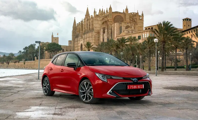 Toyota Corolla 1.8 Hybrid Business