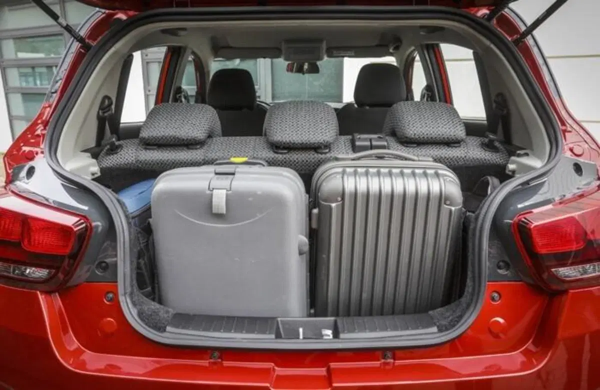 Mahindra KUV100 1.2 K6+ (14)