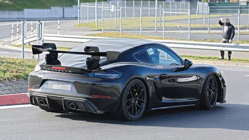 Porsche 718 GT4 RS | La Cayman da 500 CV sta arrivando...