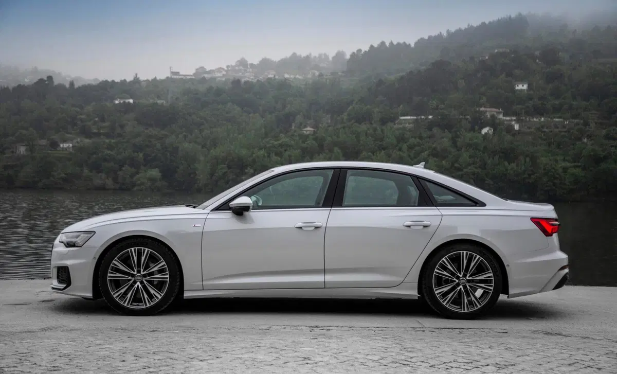 Audi A6 (2018-25) (2)