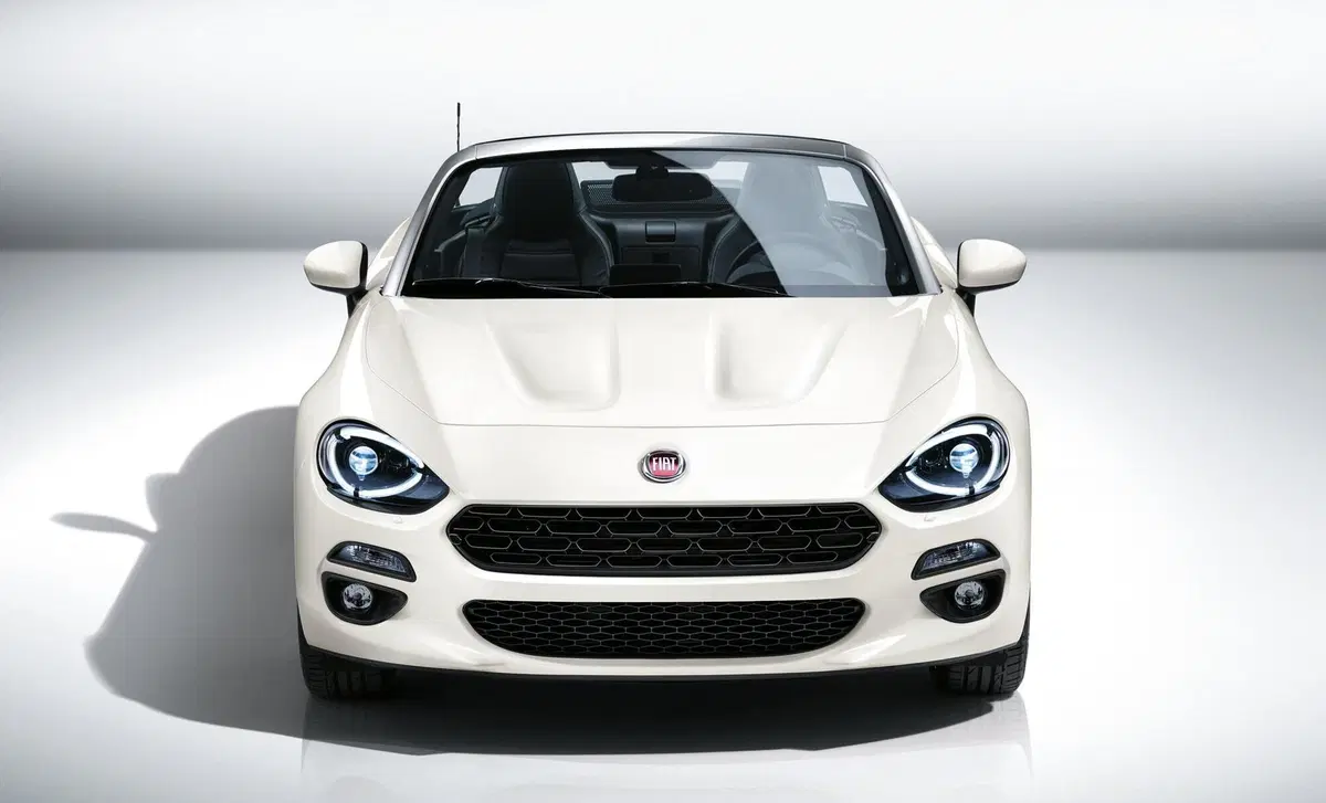 Fiat 124 spider 124 spider 1.4 MultiAir Lusso (3)